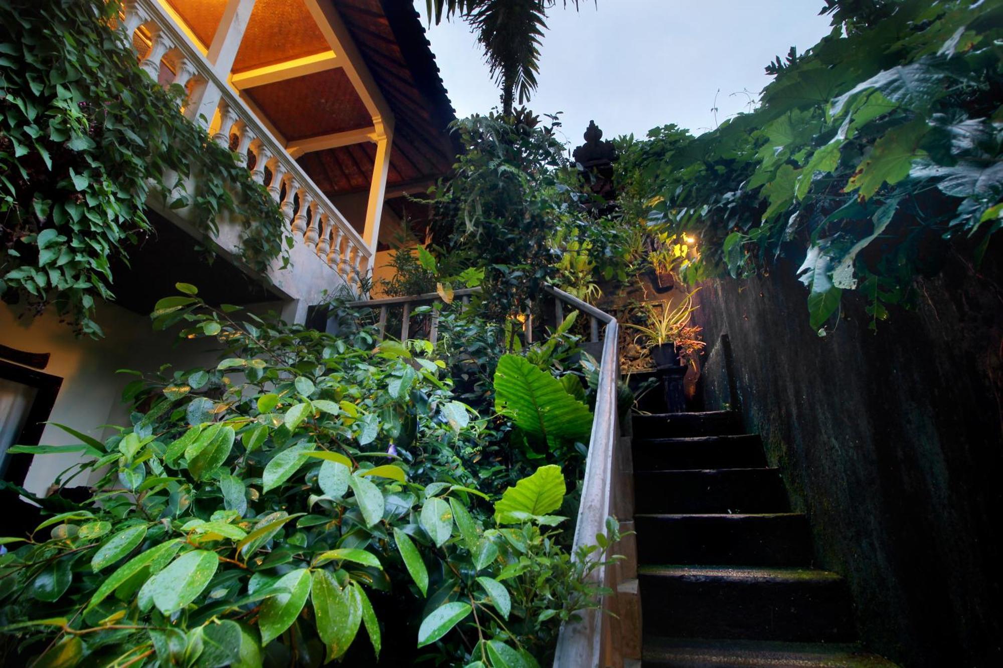 Sari Gong Guest House, A Trishula Collection อูบุด ภายนอก รูปภาพ