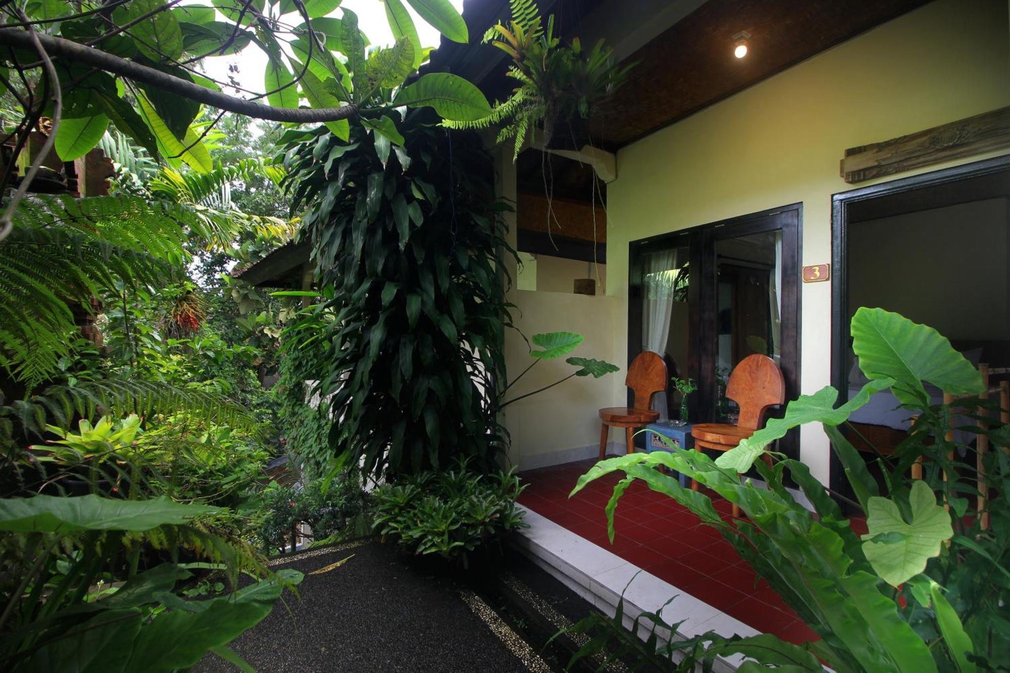 Sari Gong Guest House, A Trishula Collection อูบุด ภายนอก รูปภาพ