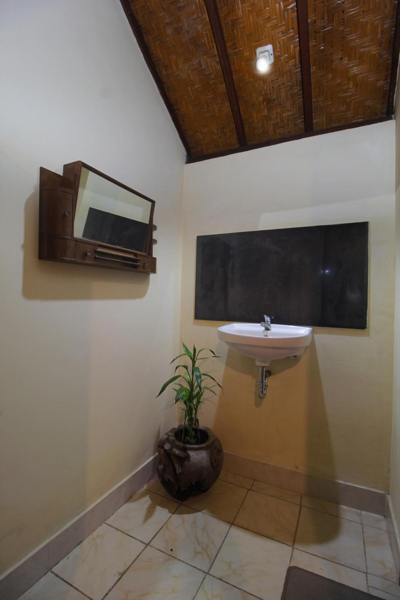 Sari Gong Guest House, A Trishula Collection อูบุด ภายนอก รูปภาพ