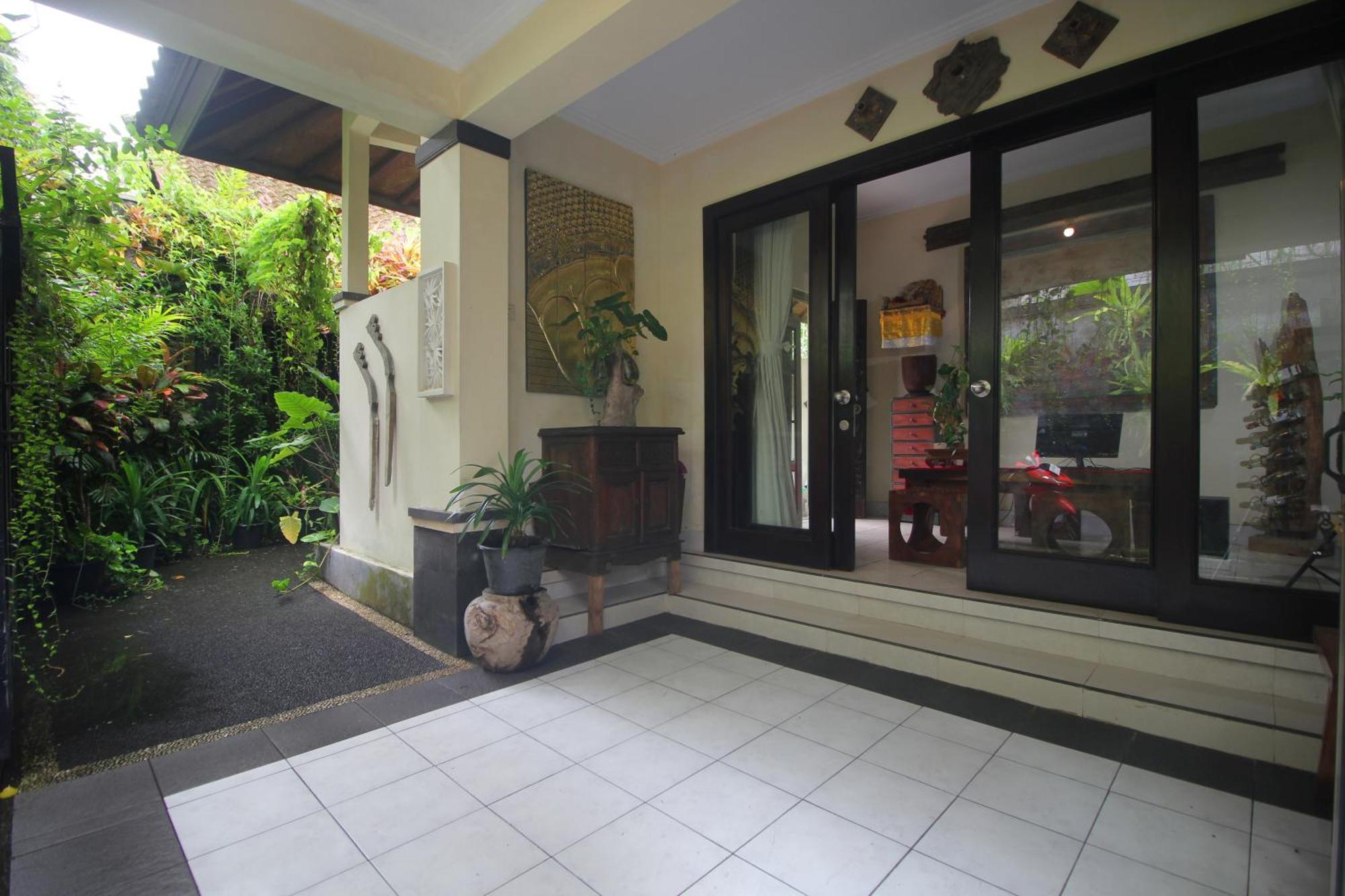 Sari Gong Guest House, A Trishula Collection อูบุด ภายนอก รูปภาพ