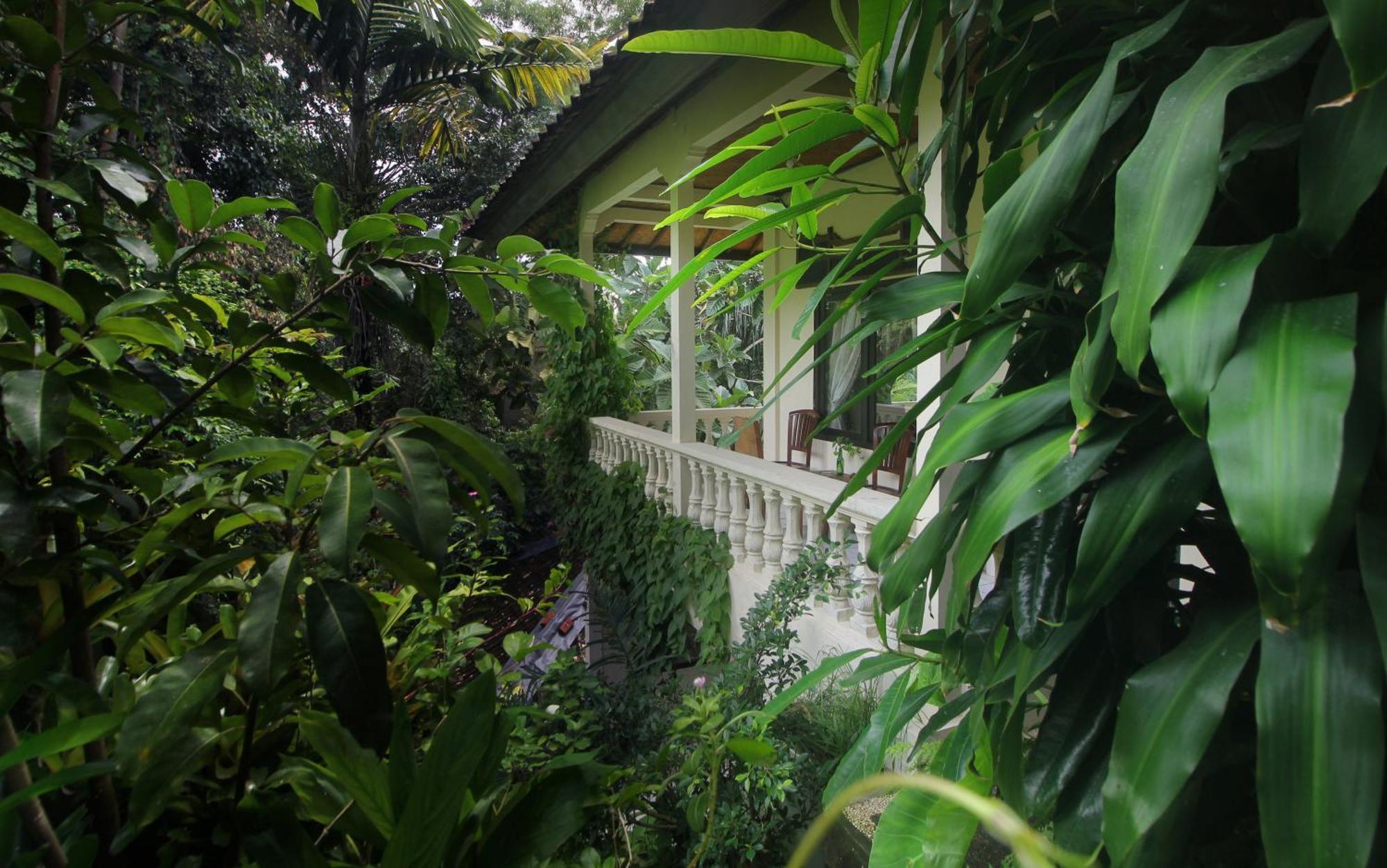 Sari Gong Guest House, A Trishula Collection อูบุด ภายนอก รูปภาพ